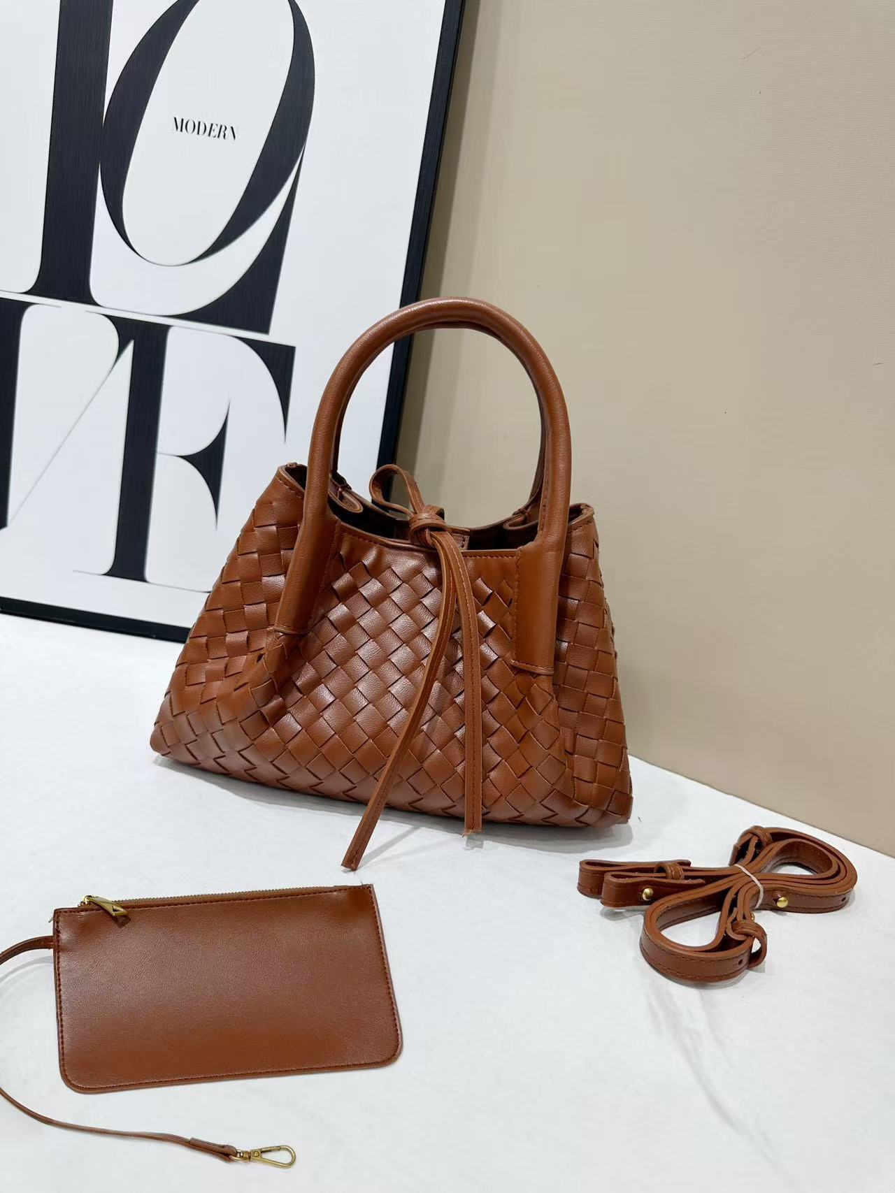 Designer Luxury Bag Vintage Cowhide Woven Tote Bag 2025 New Large Capacity Mother-daughter Bag Handheld Bucket Shoulder Crossbody Bag