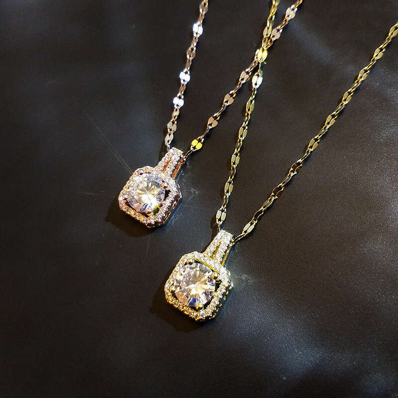 Long style personalized for women, Korean version, internet famous collarbone chain, 2025 new trend, simple and versatile zircon pendant necklace