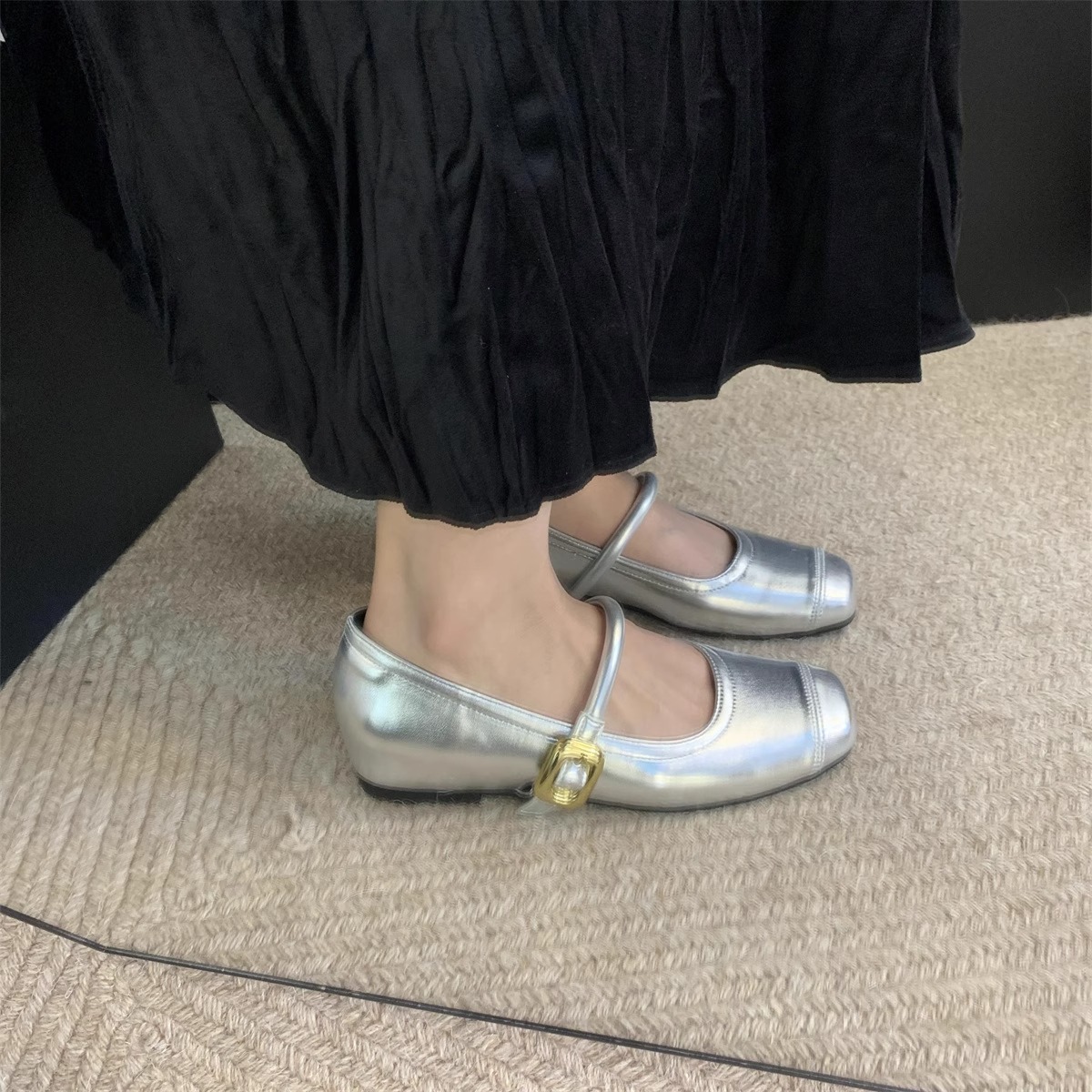 Free shipping 2025 new designer shoes with a small body and an inner height of 5 centimeters, silver Mary Jane women's shoes, spring luxury Frenc