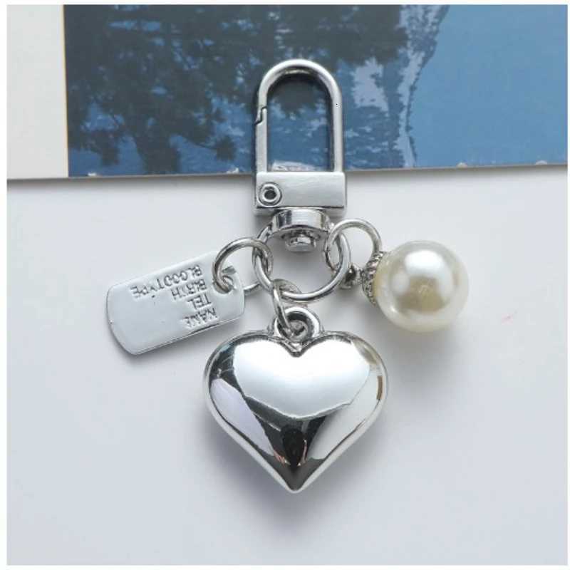 Light Luxury Simple Couple Style Love Car Keychain Handbag Pendant AccessoriesT251127