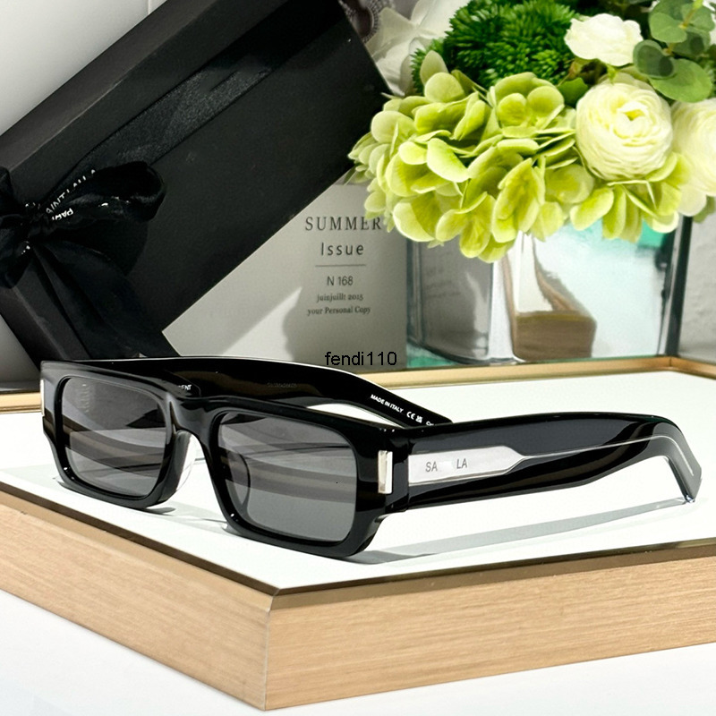 Sunglasses Luxury designer sunglasses for women Man Women oversize Unisex Designer Goggle Beach Sun Glasses Retro Frame Design nice good