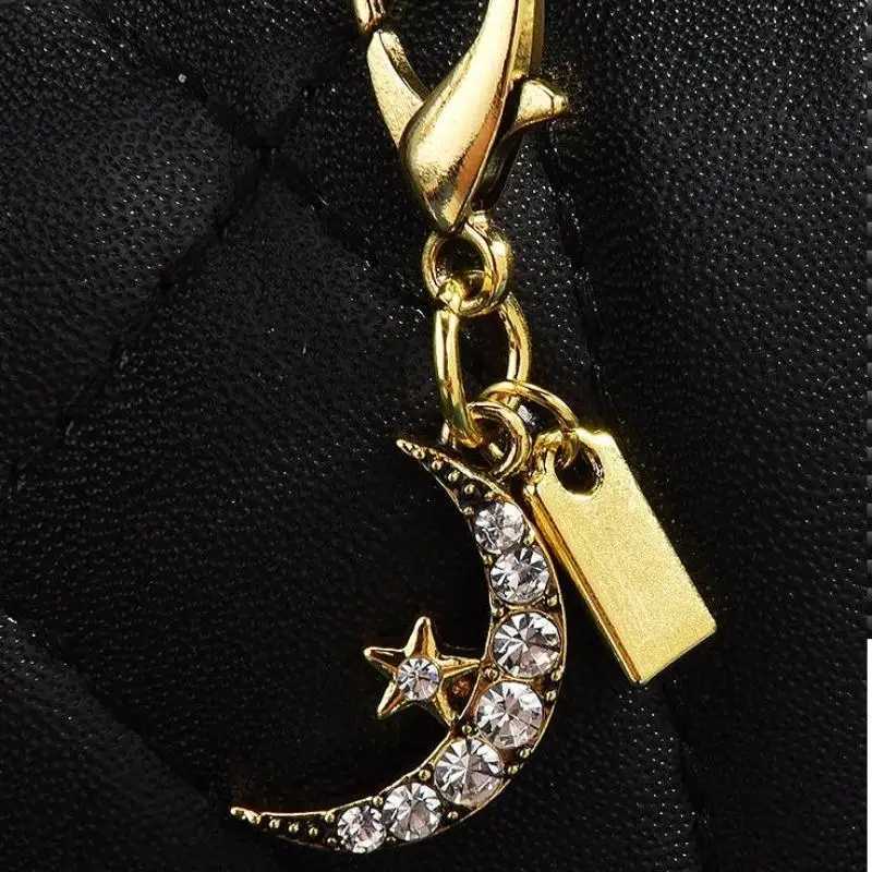 Exquisite Heart Letter Keychain For Women Bag Pendant Car Keyring Creative Fashion Backpack Charm Decoration Accessories GiftsT251127