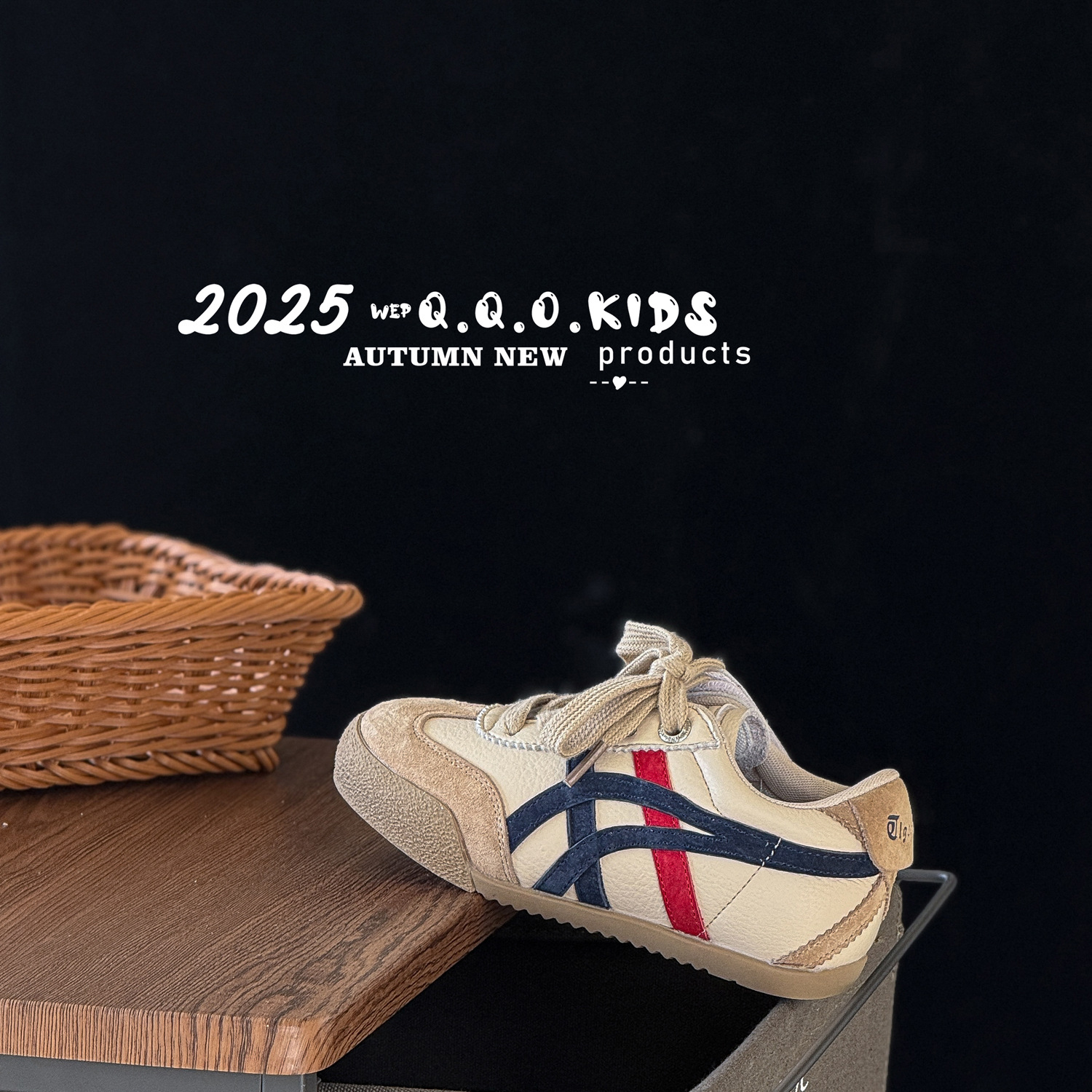 Free shipping for kids designer shoes running shoes black blue red Fashionable lightweight mesh breathable sports shoes