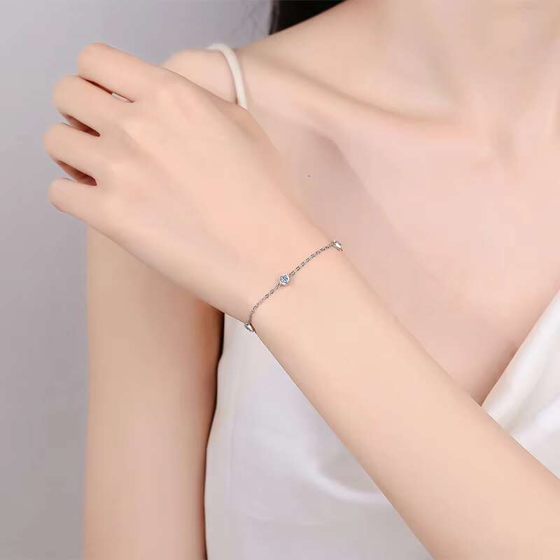 DHcollections Exquisite Jewelry, Simple 0.5ct Diatoeous Earth Chain, S Pure Sier Bracelet, Women's Adjustable Rhodium Plating