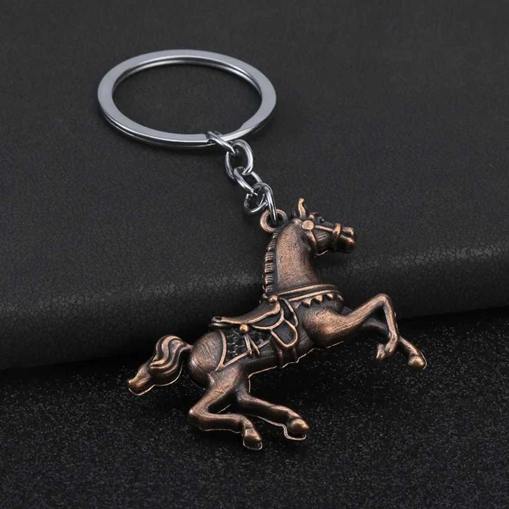 New Fashion 3D Three-dimensional Metal War-horse Keychain Backpack Pendant Keyring Personalization Badge Key Chain Ring GiftT251127