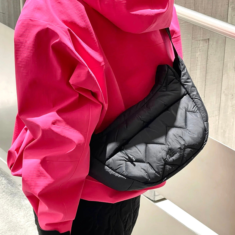 Wholesale large capacity autumn and winter trendy cotton shoulder crossbody bag, diamond grid dumpling bag, casual student bag