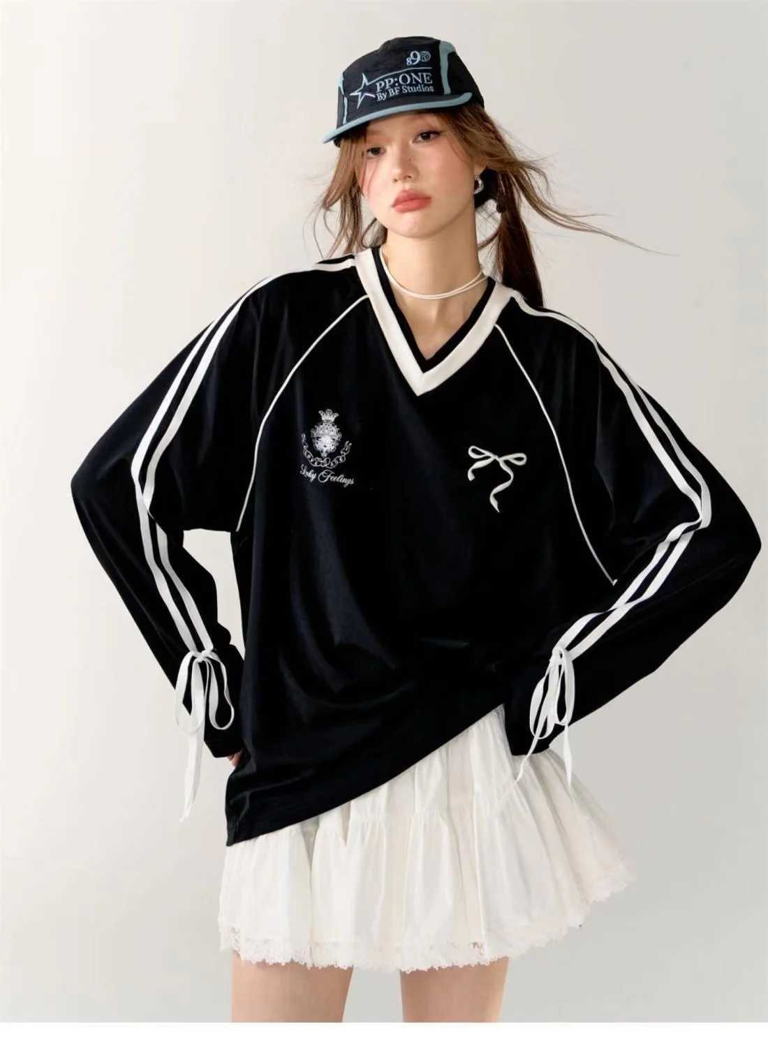 American solid color printed stripe V-neck autumn and winter new loose all fashion jersey long sleeve warm hoodie woman J251136