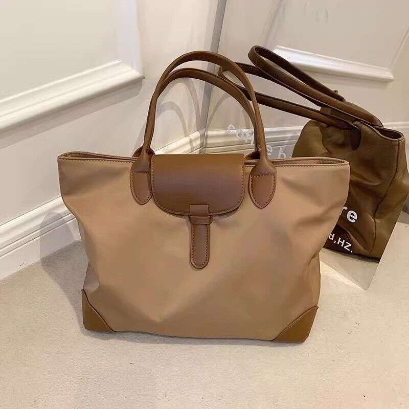 Designer bag Waterproof Tote bag for Women Bucket Large capacity Lightweight Handbag with Stylish Durable Purs commuting class cloth versatile bag