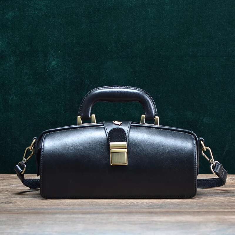 Womens Genuine Leather Handbag New High Quality Cowhide Designer Crossbody Bags Exquisite Vintage Handmade Doctor Bag