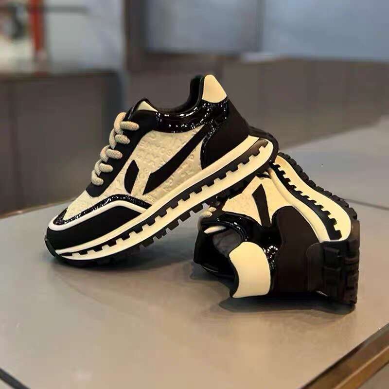 2025 Autumn Winter Leather Printed Fashion Trendy Rubbed Soft Men's Korean Style Thick Sole Height Increasing Sports Casual Shoes for Men