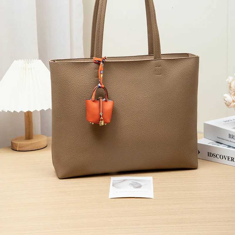 Mini Bag Pendant Keychain Hanging Accessory Zero Wallet Creative Portable Bracelet Bluetooth Earphone Bag MultifunctionalT251127