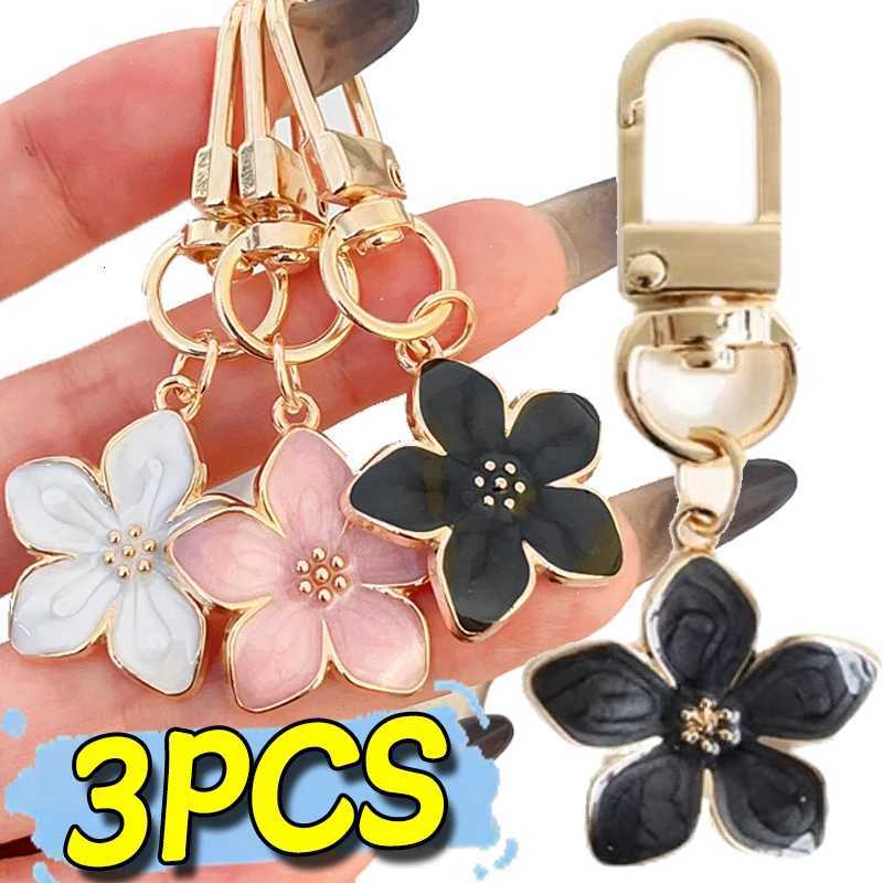 White Pear Blossom Keychain Cute Accessories Flower Handbag Keychain Couple Matching Keyrings Pendant DIY Fashion Jewelry GiftsT251127