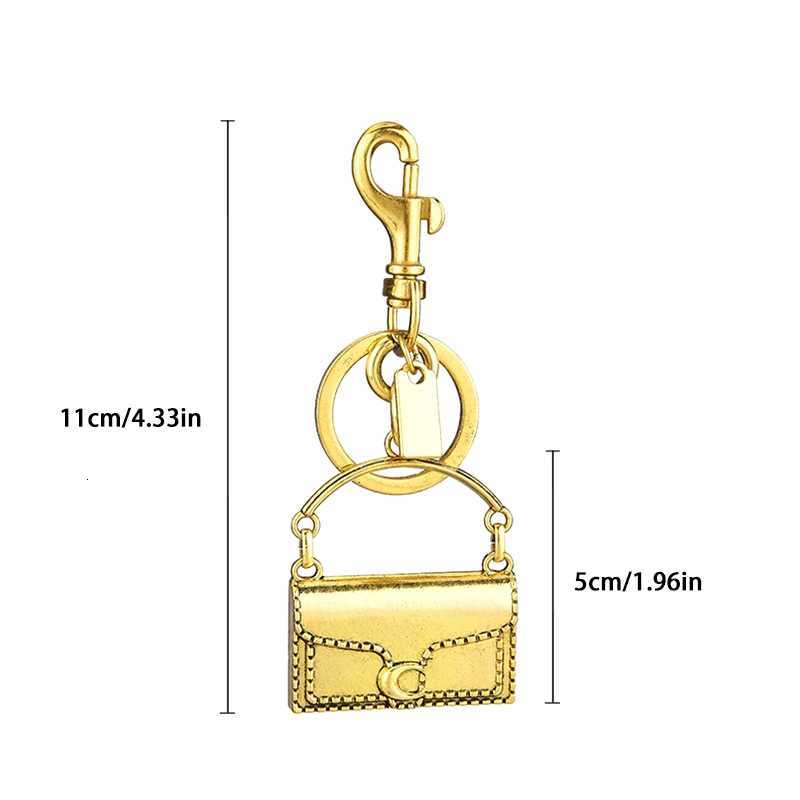 Fashion Exquisite Mini Handbag Shape Key Chain Bag Pendant Metal Car Keychain Backpack Decoration Accessories GiftsT251127