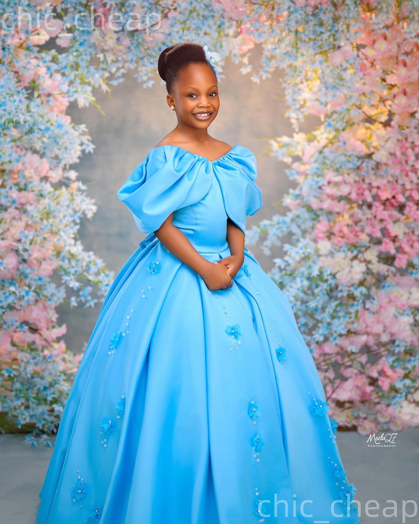 2026 Sky Blue Ball Gown Flower Girl Dresses Off Shoulder Flowers Pearls Satin Little Girl Christmas Peageant Birthday Christening Tutu Dress Gowns ZJ4