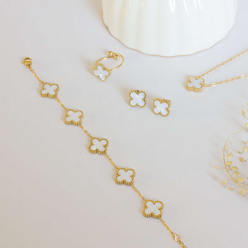 Cross-Border Hot Selling Elegant Lucky Four-Leaf Clover Bracelet Necklace Earrings Stud Four-Piece Set Versatile gold Collarbone Chain