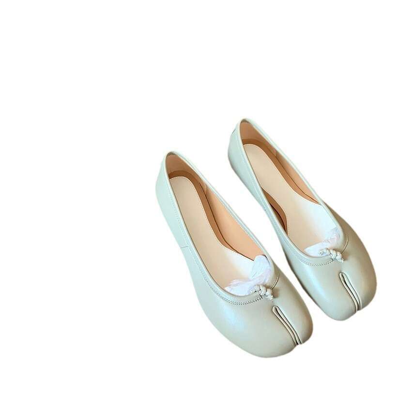 Sheepskin version~Soft soled pig trotters split toe genuine shallow mouth flat sole women's singles shoes, silver Mary Jane small leather shoes