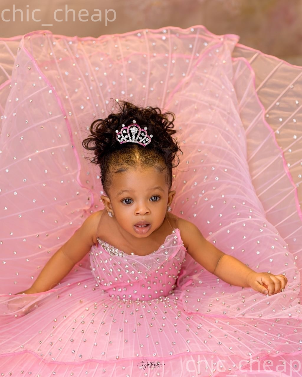 2026 Pink Ball Gown Flower Girl Dresses Sheer Neck Crystals Stylish Little Girl Christmas Peageant Birthday Christening Tutu Dress Gowns ZJ422