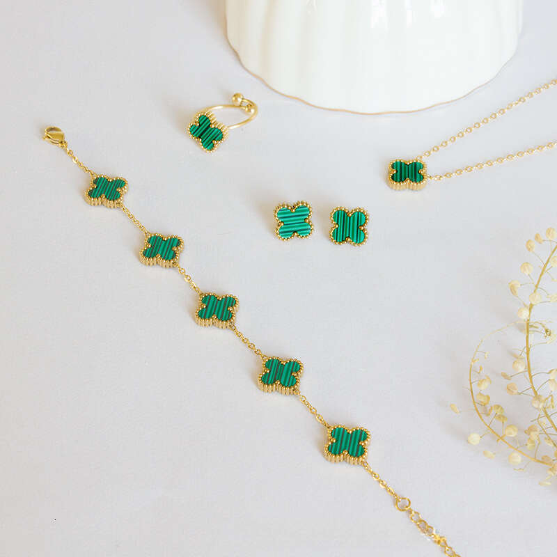 Cross-Border Hot Selling Elegant Lucky Four-Leaf Clover Bracelet Necklace Earrings Stud Four-Piece Set Versatile gold Collarbone Chain