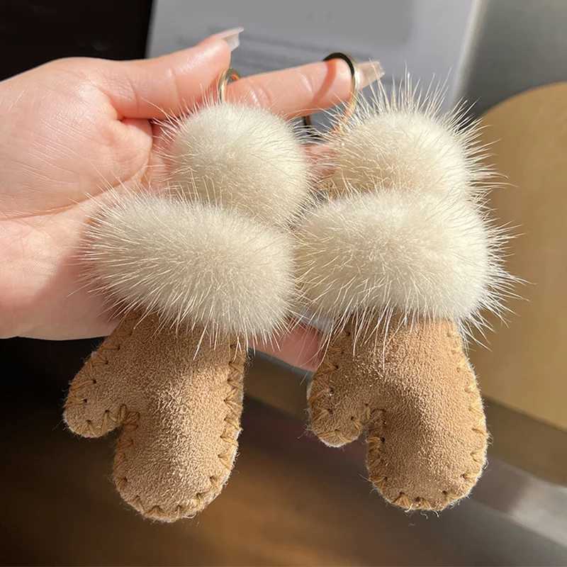 Luxury Fluffy Genuine Mink Fur Mitten Keychain For Women Car Key Chain Bag Backpack Charm Accessories PendantT251127