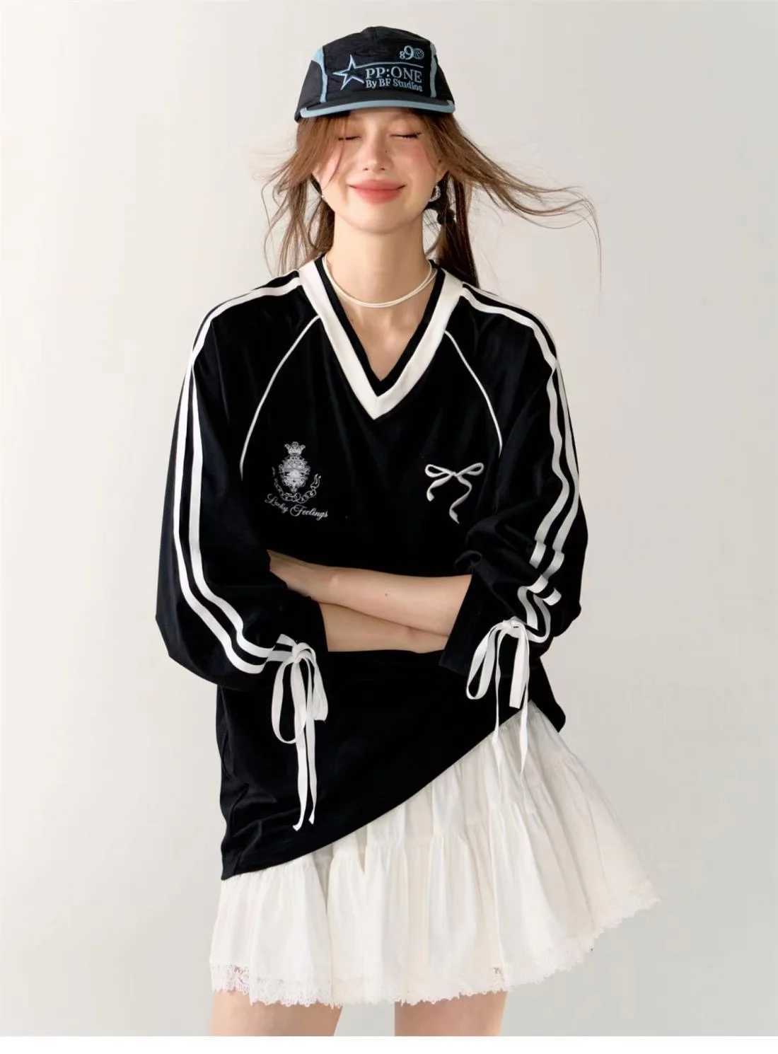 American solid color printed stripe V-neck autumn and winter new loose all fashion jersey long sleeve warm hoodie woman J251136