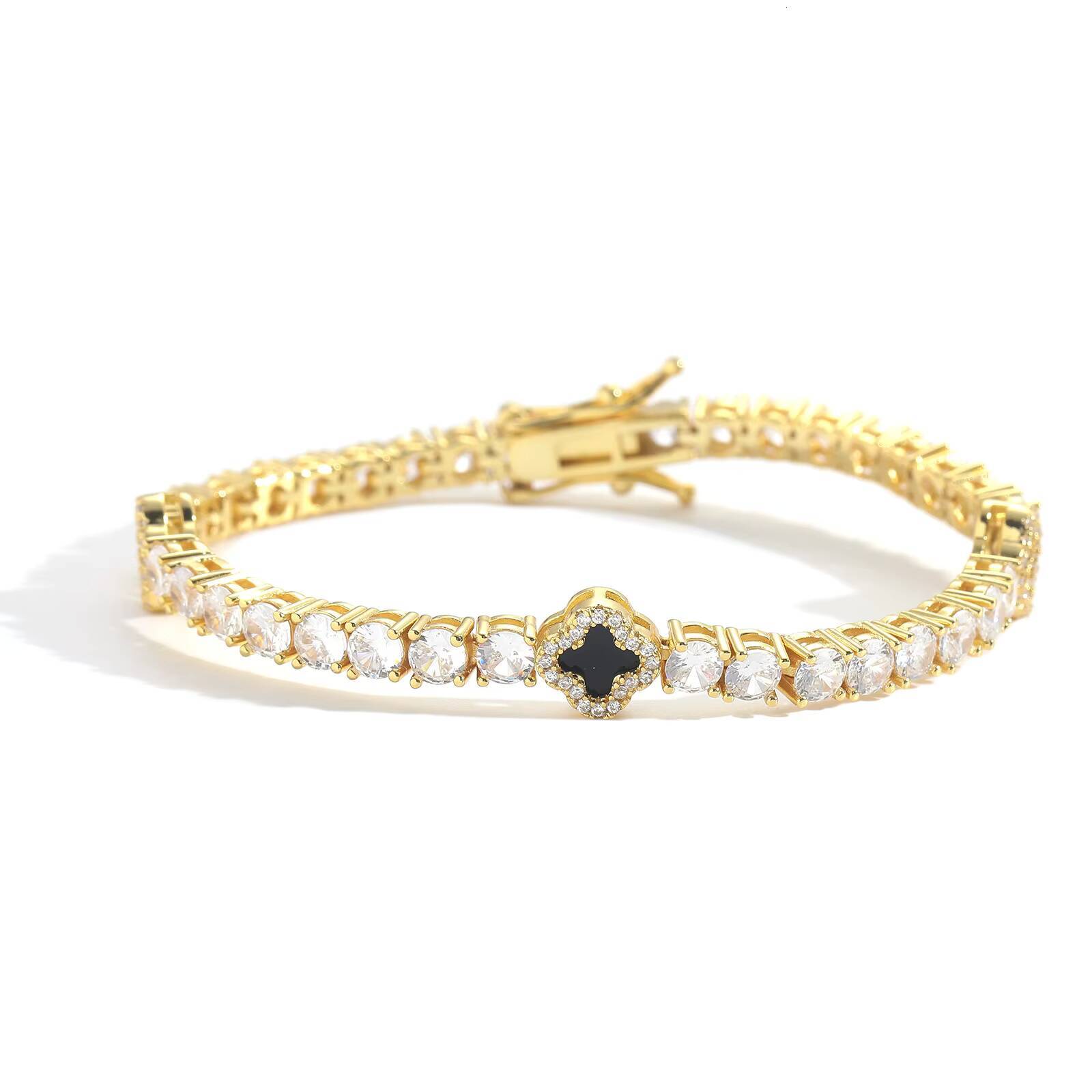 Elegant Womens Moissanite Tennis Chain Bracelet Exquisite Four-Leaf Clover Flower Design Luxury Fashion Jewelry Gift