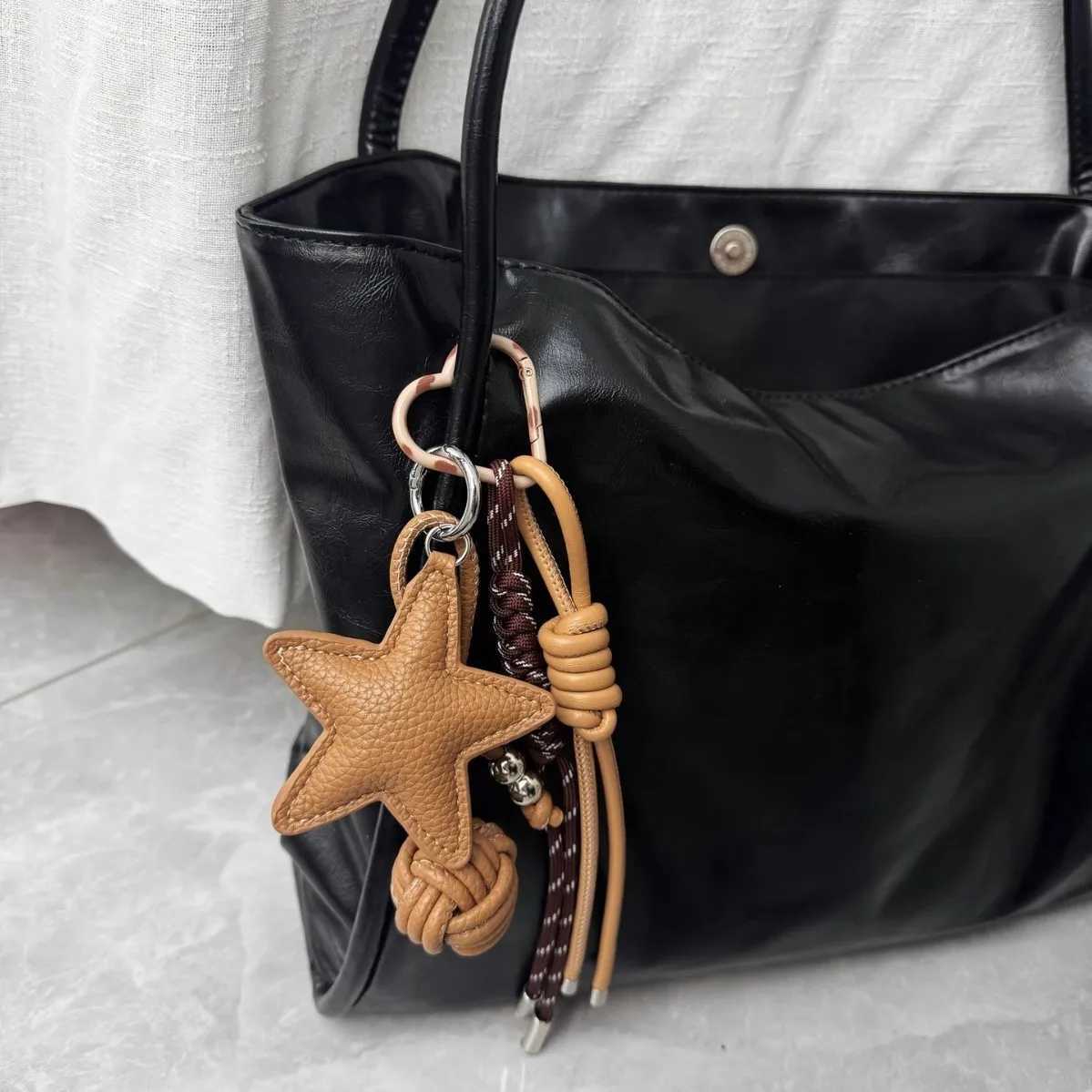 1pc Star Faux Leather Handmade DIY Rope KeychainHigh-End Style Bag Charm with Star Pendant Anti-Loss Faux Leather AccessoryT251127