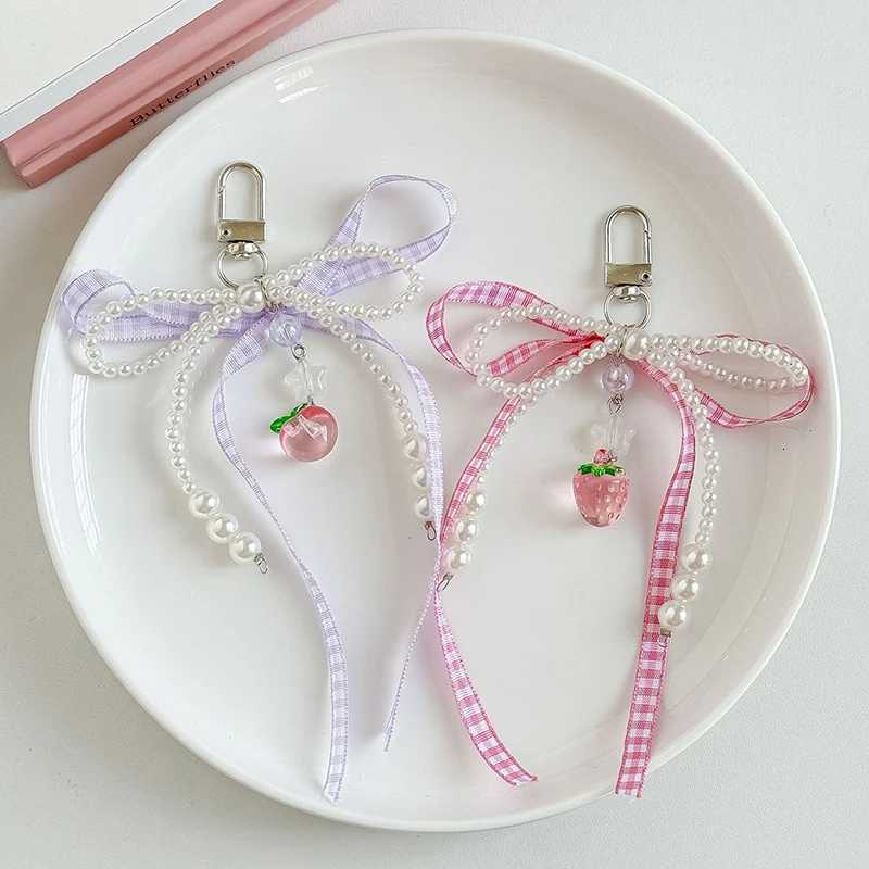 Sweet Plaid Ribbon Keychain Strawberry Charm Keyring Bowknot Pearl Phone Pendant Jewelry For Girl Women Gift Bag DecorationT251127