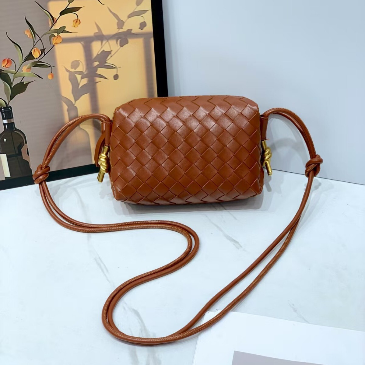 Designer Luxury Bag New Style Woven Camera Bag Metal Knot Woven Small Square Bag Niche Soft Leather Single Shoulder Crossbody Women's Bag