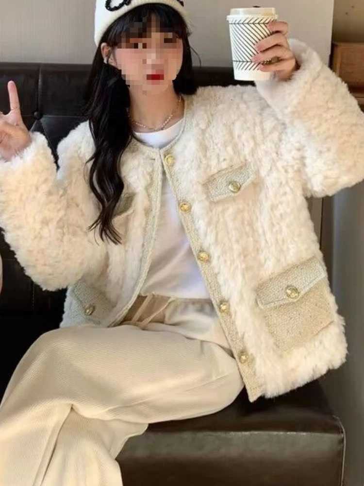 Thickened Fashionable Lamb Wool Jacket for Womens Autumn Winter New in Style Plush Casual Loose Round Neck Outerwear TopsXJ251127