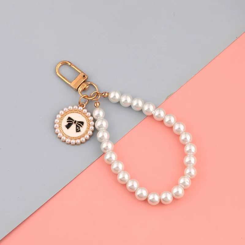 1PC Cute Shell Heart Bow Imitation Pearl Beads Chain Pendant Phone Keychain Imitation Pearl Bag Key ChainT251127