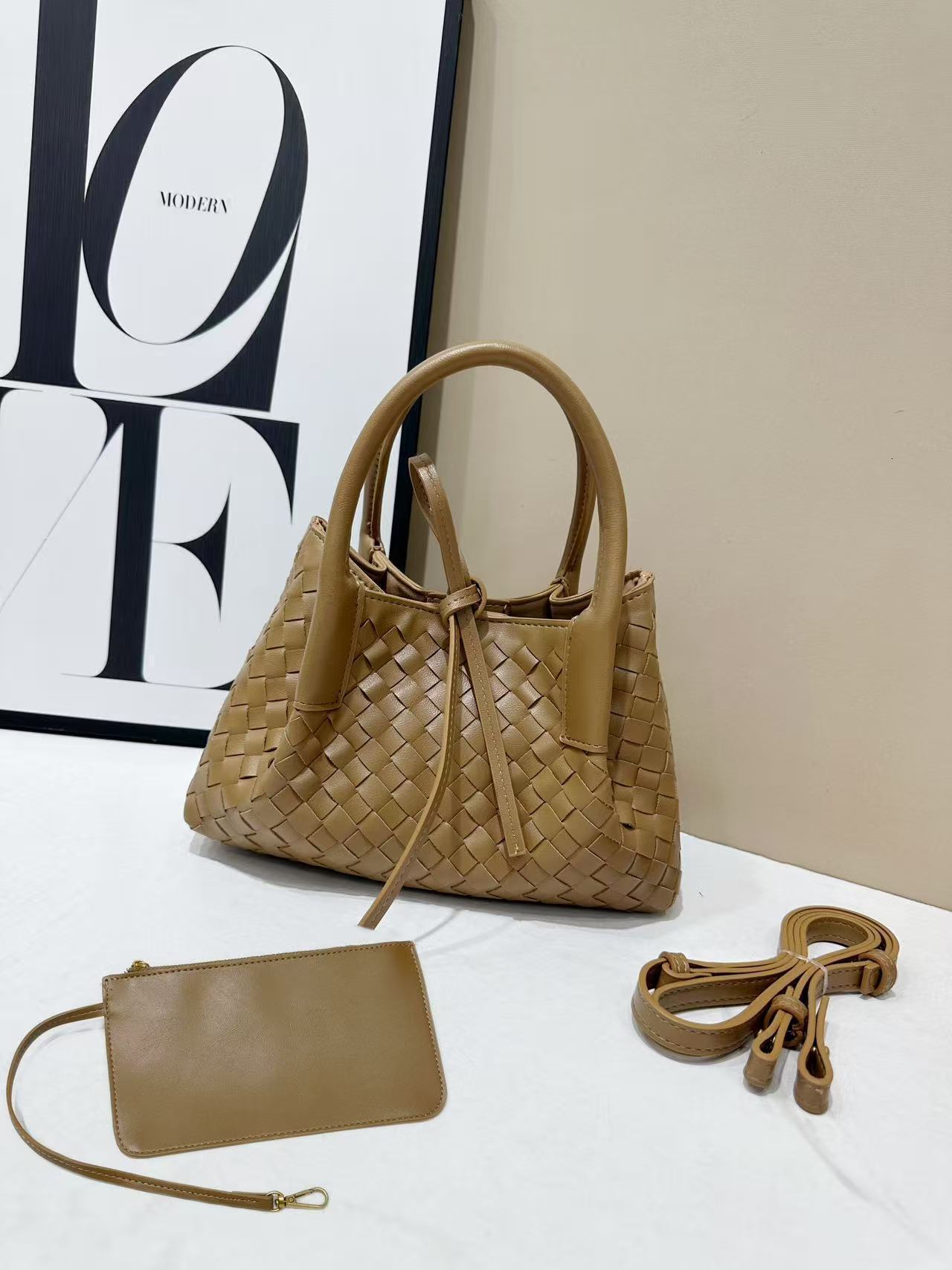 Designer Luxury Bag Vintage Cowhide Woven Tote Bag 2025 New Large Capacity Mother-daughter Bag Handheld Bucket Shoulder Crossbody Bag