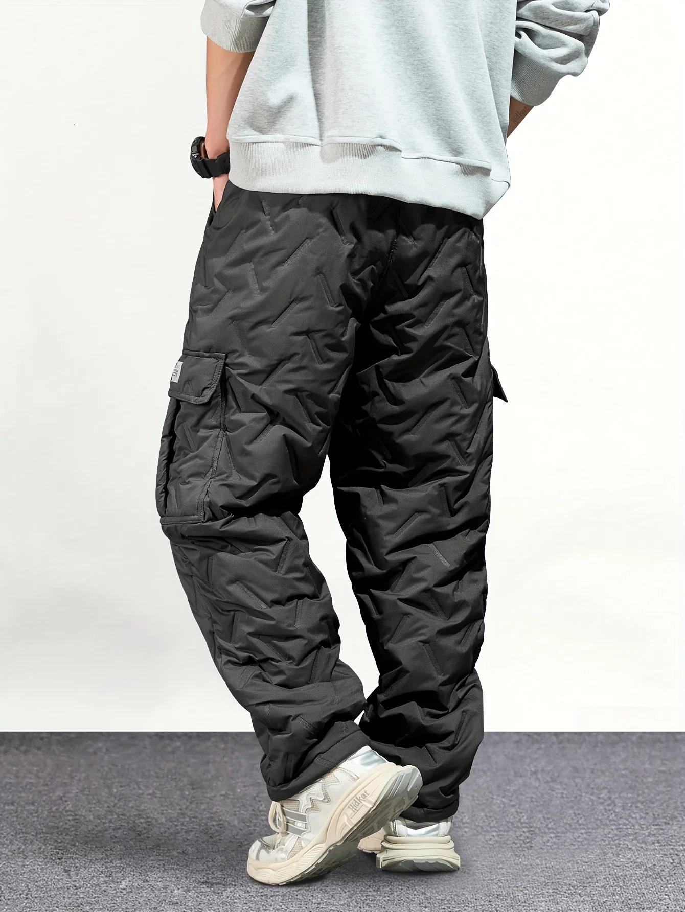 Mens Winter Outdoor Warm Cargo Pants Fleece-Lined with Diamond Pattern Stitching Insulated for Cold Weather Thickened 251126