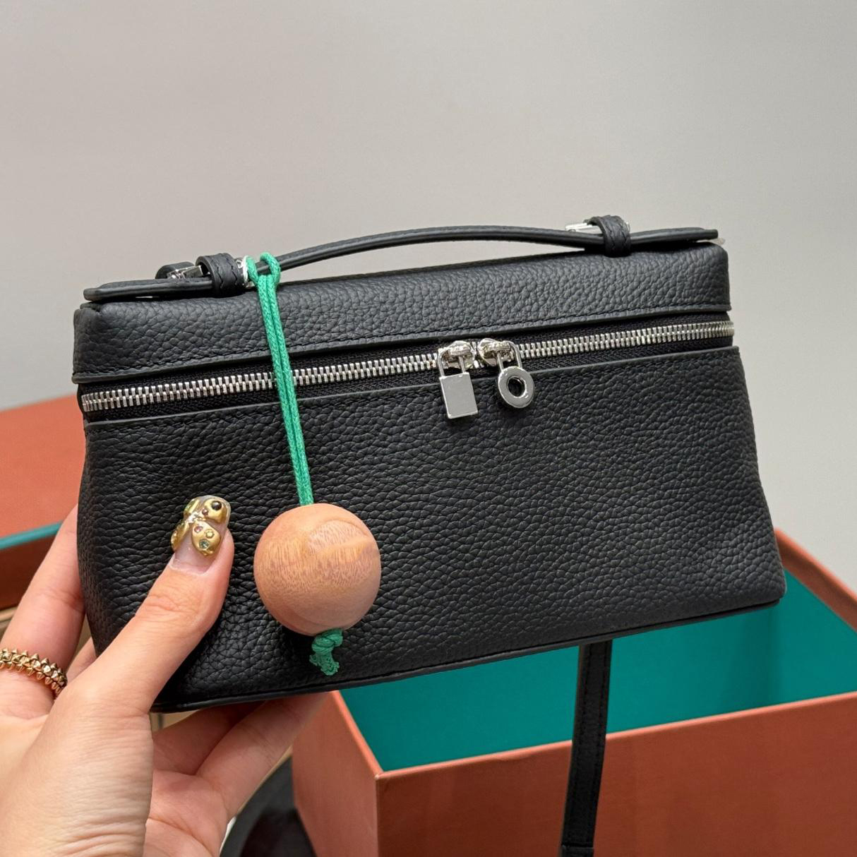 Designer Cosmetics bag Leather Vanity bag Genuine Leather bag Make-up purse 9 Colors Large Capacity Travel Partner with wood ball hangings