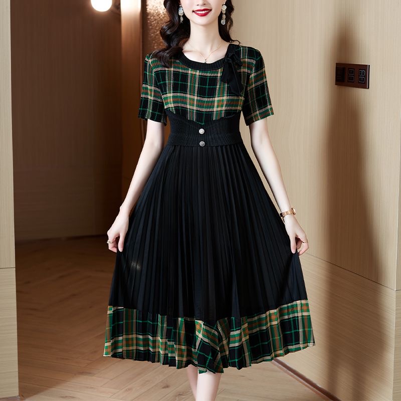 Large size women's Miyake dress summer new style patchwork waist slim temperament medium long style D02308