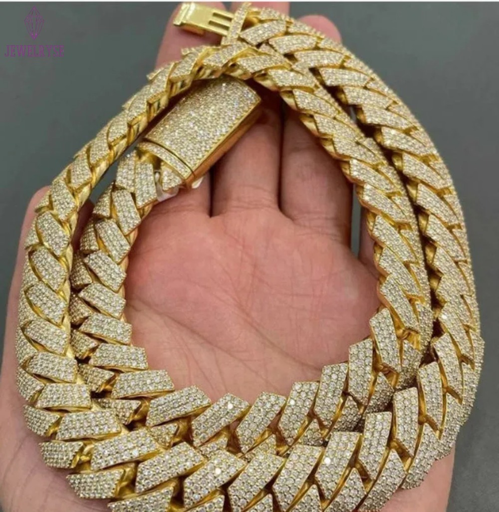 Classic Moissanite Pendant Necklace Round Cut Gemstone Gift for Her Wedding Anniversary Birthday Valentines Day