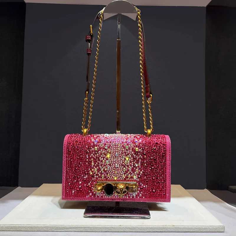 2025 Luxury Women Full Rhinestone Skull Handbag Brand Design Shiny Diamond Crossbody Bag Chain Fashion Wedding Party Evening Bag K251127