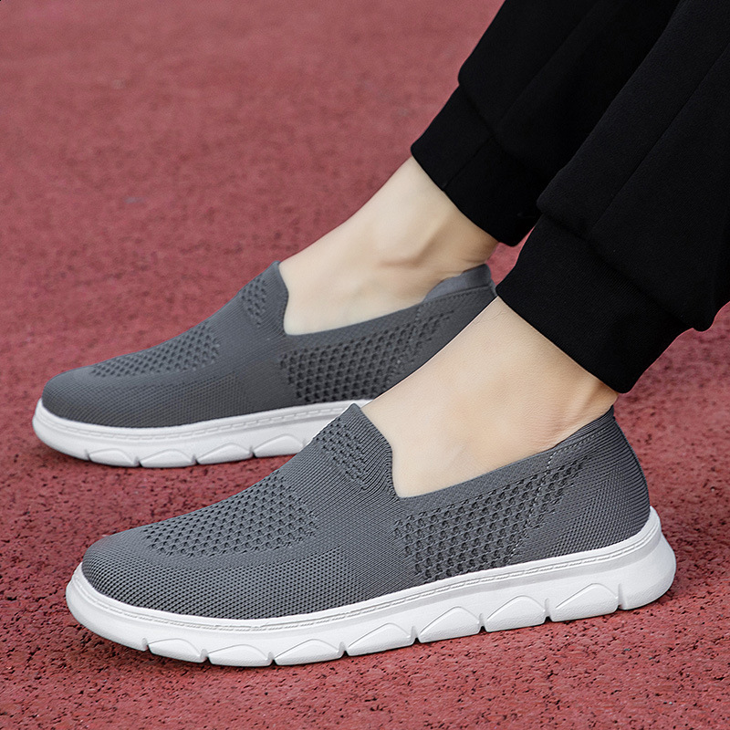 Hot Slip-On Women's Sneakers: STQ Mesh Breathable Non-Slip Walking Shoes With Memory Foam Sneakers: