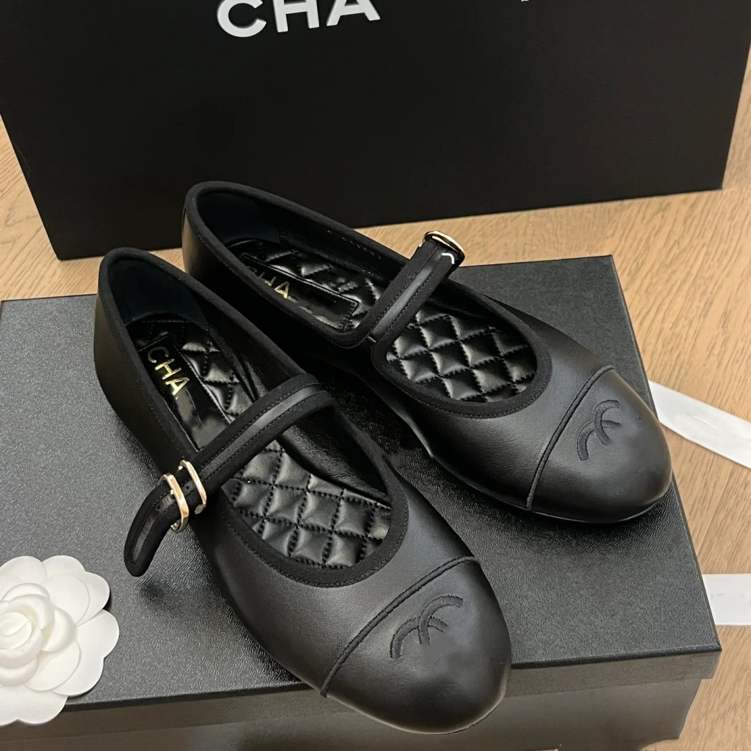 Designer shoes Paris designer Black Ballet Flats Shoes Women CC Quilted Genuine Leather Slip on Ballerina Luxury Round Toe Ladies Dress Shoes 2C Fashion loafer Shoes