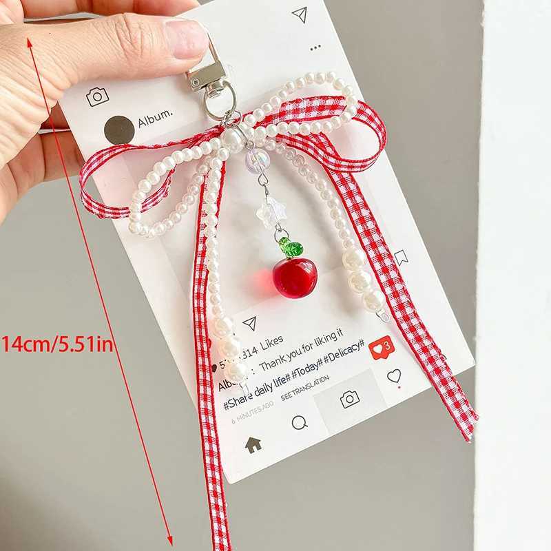 Sweet Plaid Ribbon Keychain Strawberry Charm Keyring Bowknot Pearl Phone Pendant Jewelry For Girl Women Gift Bag DecorationT251127