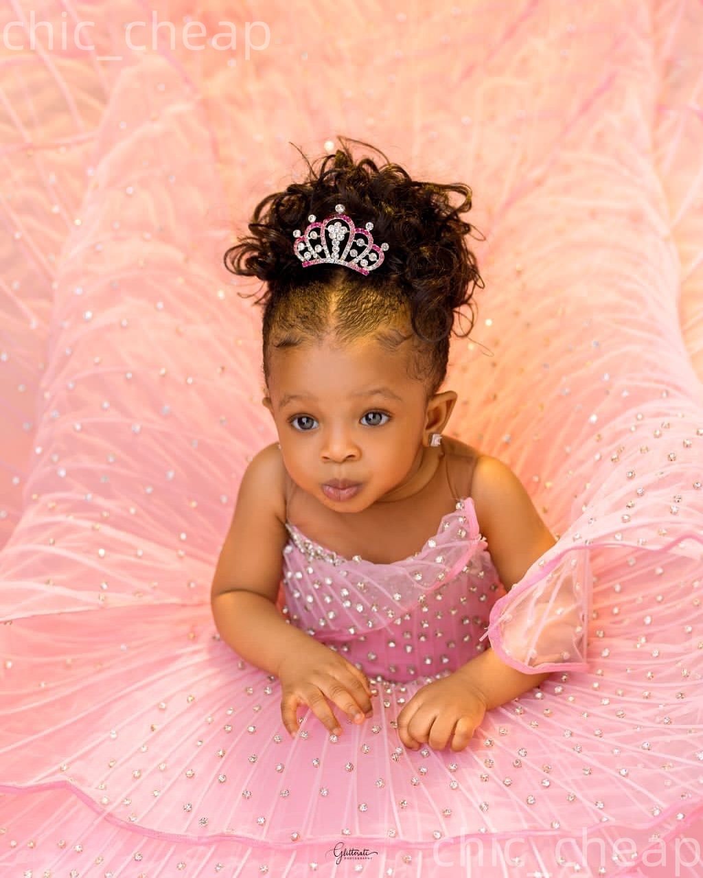 2026 Pink Ball Gown Flower Girl Dresses Sheer Neck Crystals Stylish Little Girl Christmas Peageant Birthday Christening Tutu Dress Gowns ZJ422