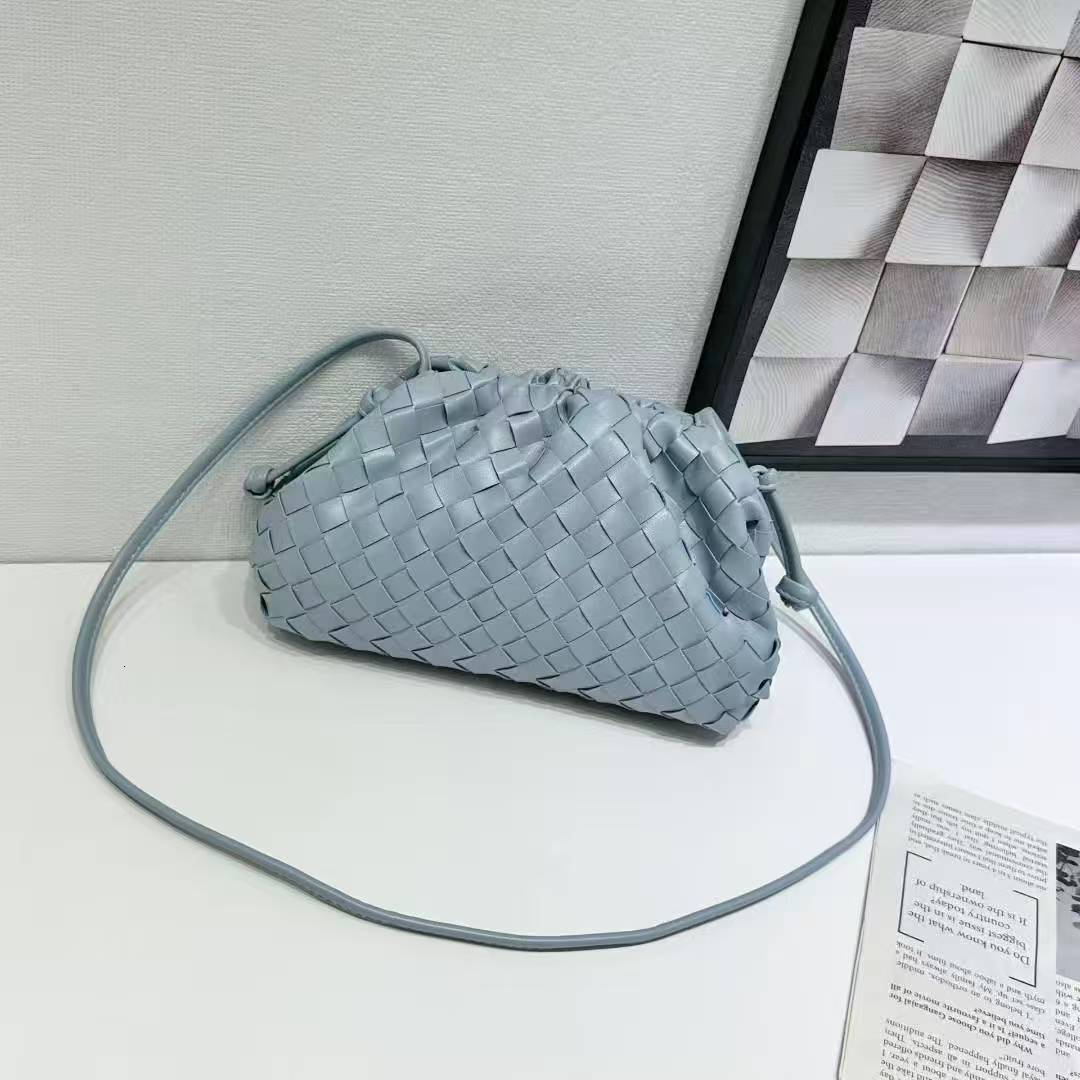 Designer Bag Trend Women's Bag Niche Design Woven Cloud Bag Fashion Single Shoulder Crossbody Bag Handheld Luxury Dumpling Bag