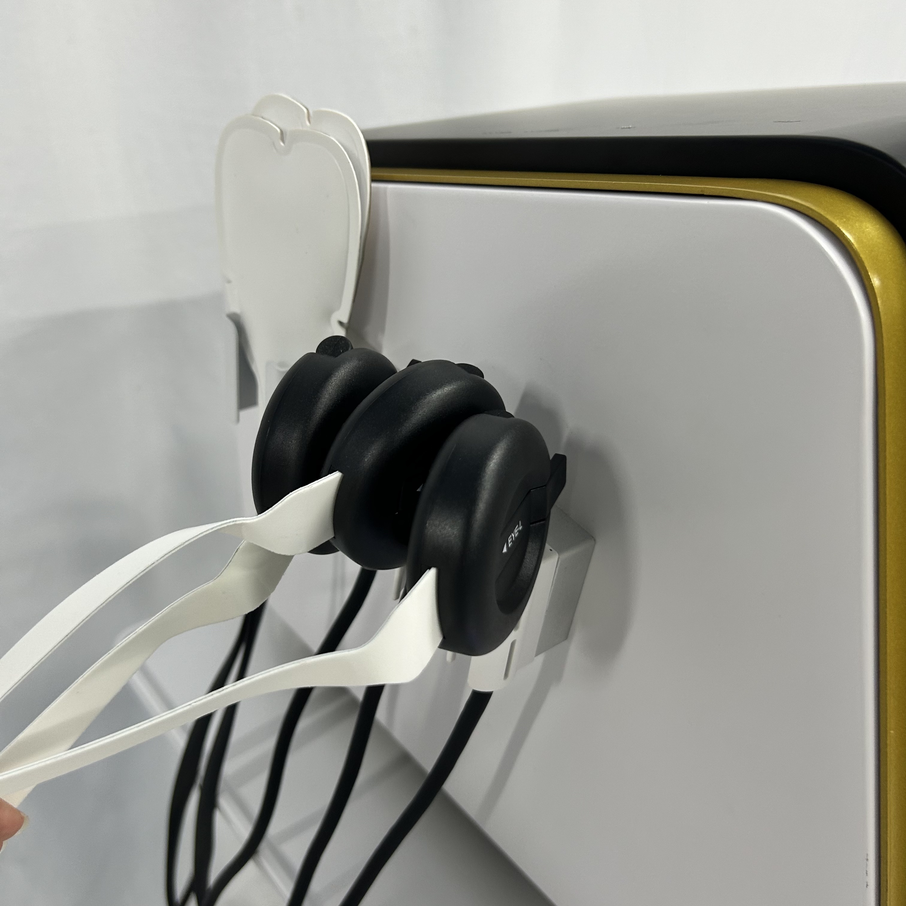 Ems Magnetic Face Home Slimming Instrument Lifts and Tightens The Face To Remove Wrinkles and Lines Multi-Function Facial Shaping Instrument NEW