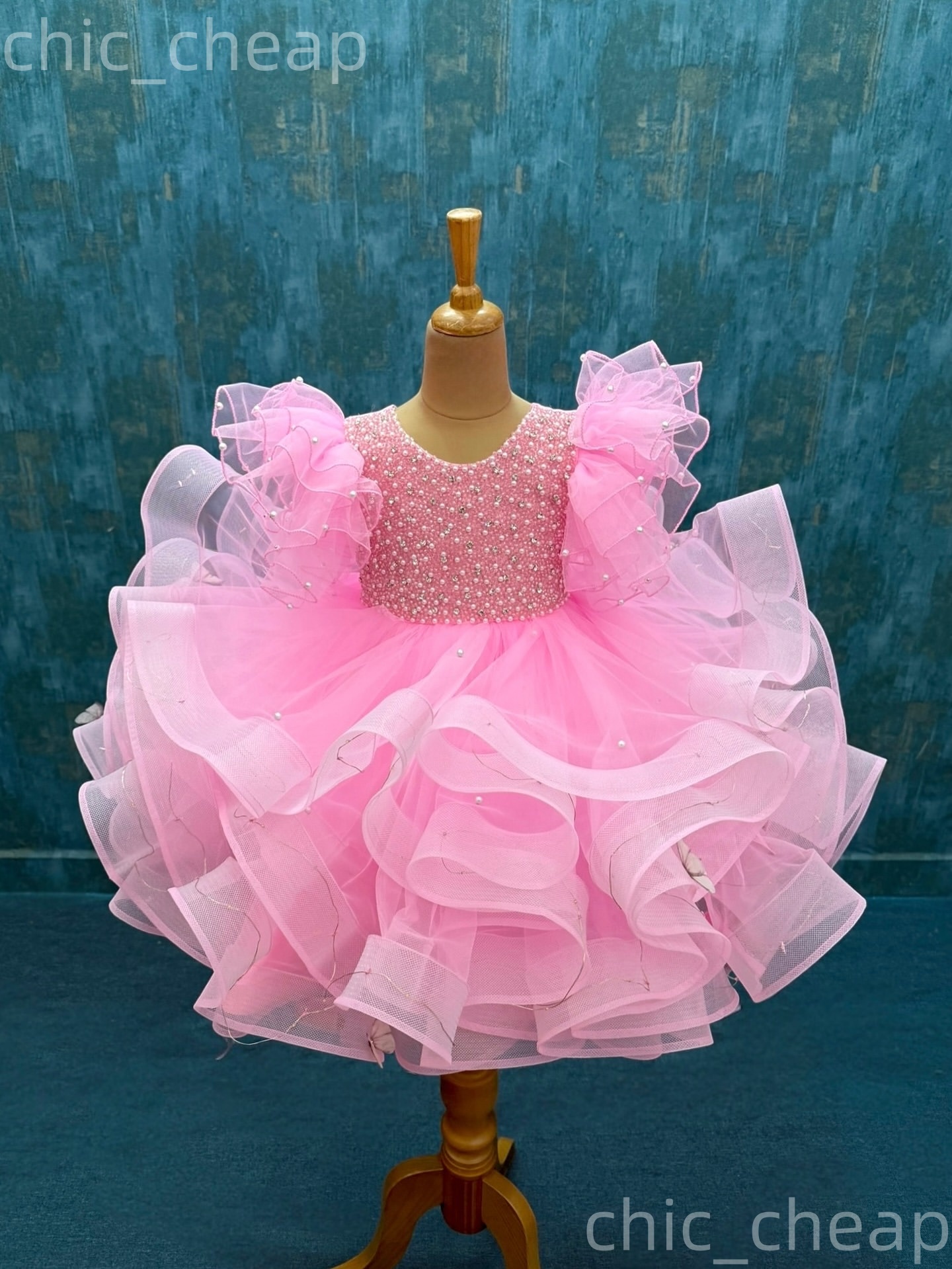 2026 Pink Ball Gown Flower Girl Dresses Pearls Crystals Tiers Tulle Little Girl Christmas Peageant Birthday Christening Tutu Dress Gowns ZJ422