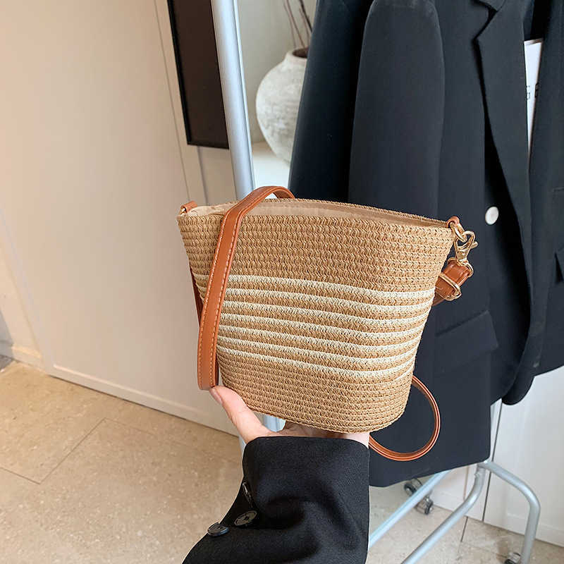 Grass Woven Bag New Summer Leisure Large Capacity Bucket Bag Fashion Seaside Vacation Woven Bag Vegetable Basket