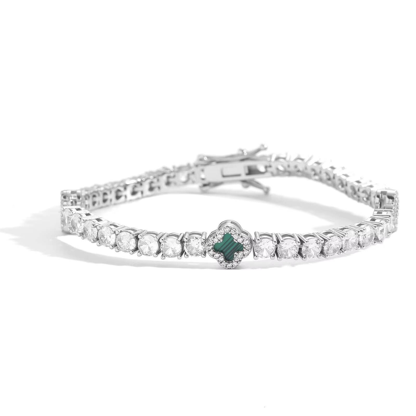 Elegant Womens Moissanite Tennis Chain Bracelet Exquisite Four-Leaf Clover Flower Design Luxury Fashion Jewelry Gift