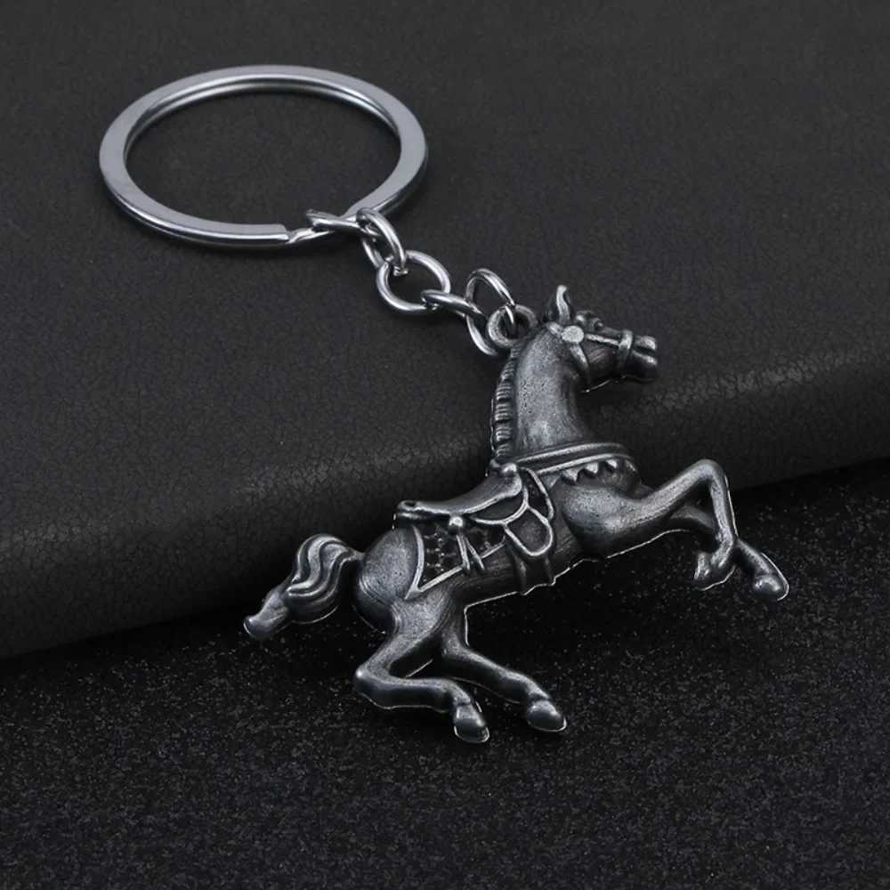 New Fashion 3D Three-dimensional Metal War-horse Keychain Backpack Pendant Keyring Personalization Badge Key Chain Ring GiftT251127