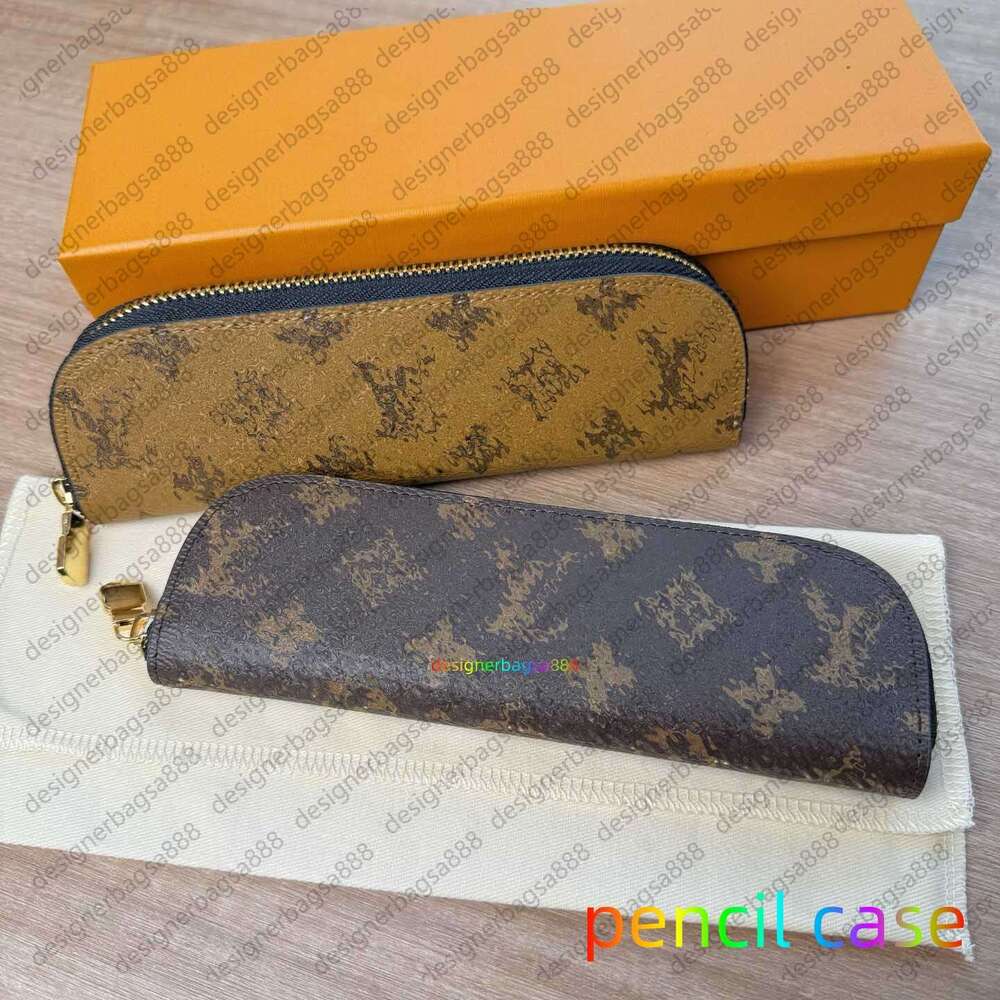 Top Fashion Pen Pencil Pouch Makeup Lady Cosmetic Bags Zipper Cylinder Woman Designer Handbag Barrel Wallet Purses Handbags Toiletry Bag Lipstick Case 888