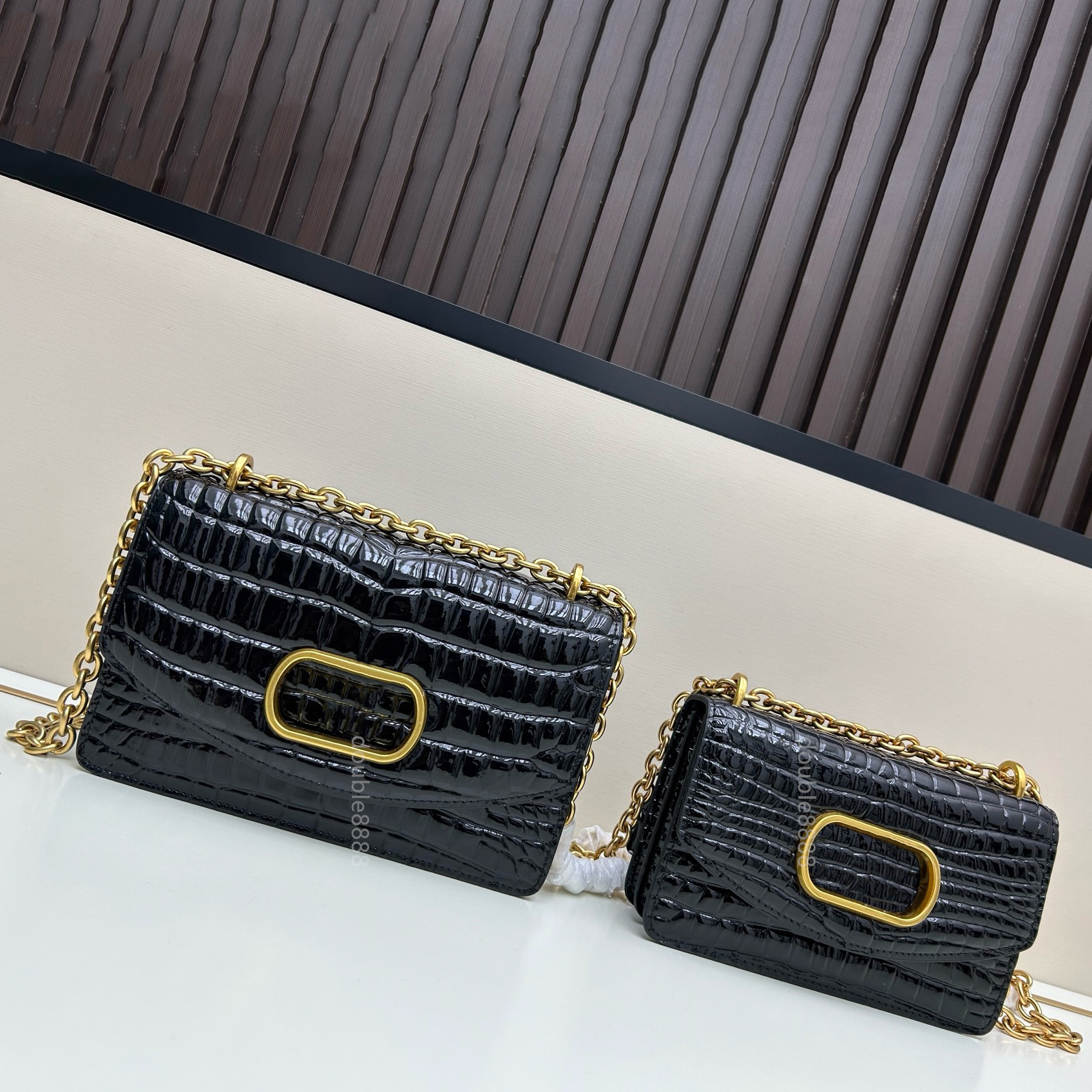 Designer Genuine Leather Paint skin Chain Shoulder Bags Vintage Cowhide Underarm Baguette Luxury Sling Women Purses Handbags Travel bags messenger bags flap bags