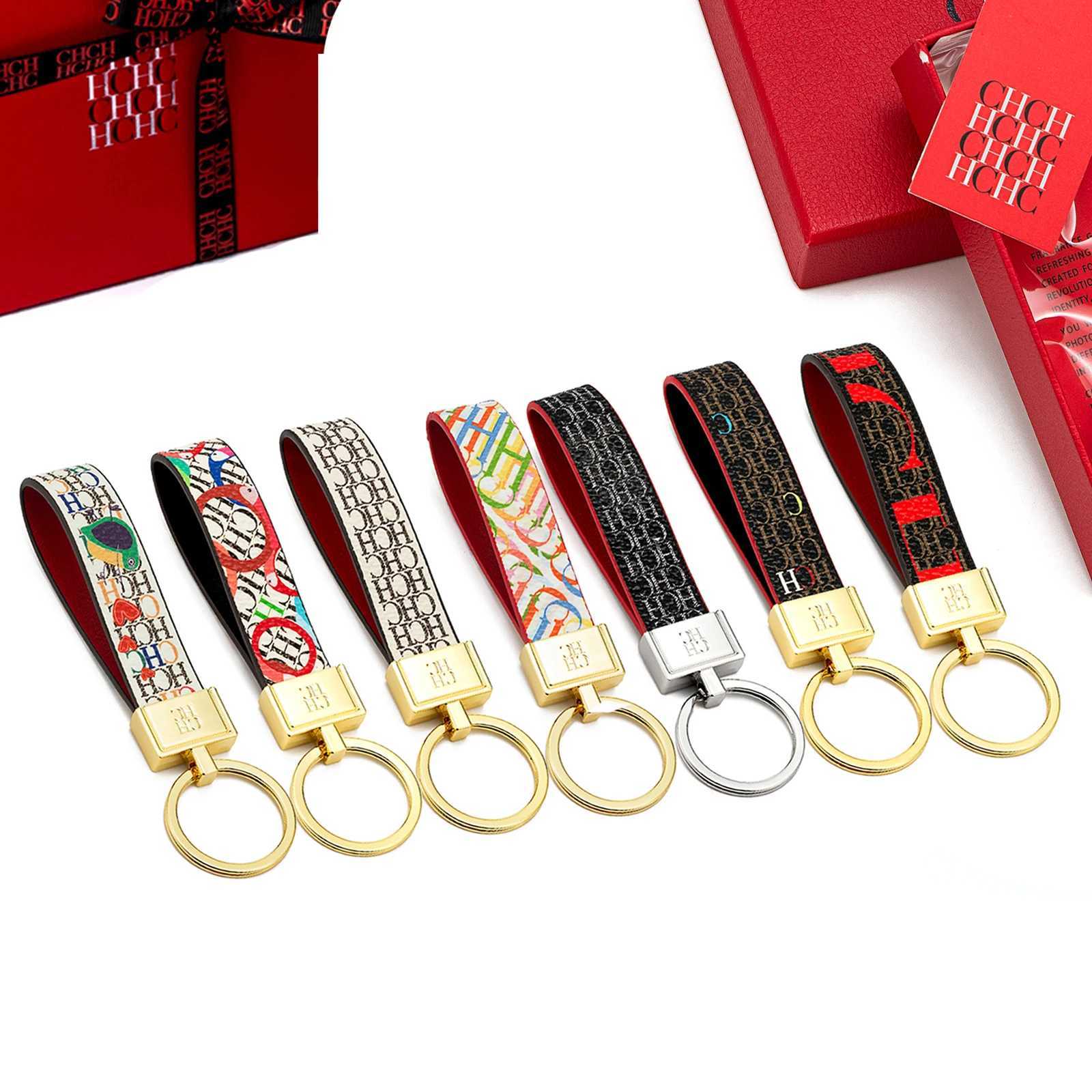 CHILN HENA New Fashion Peripheral Item Golden Leather Keychain with Multi - Element Design Pendant Christmas Gift K006T251127