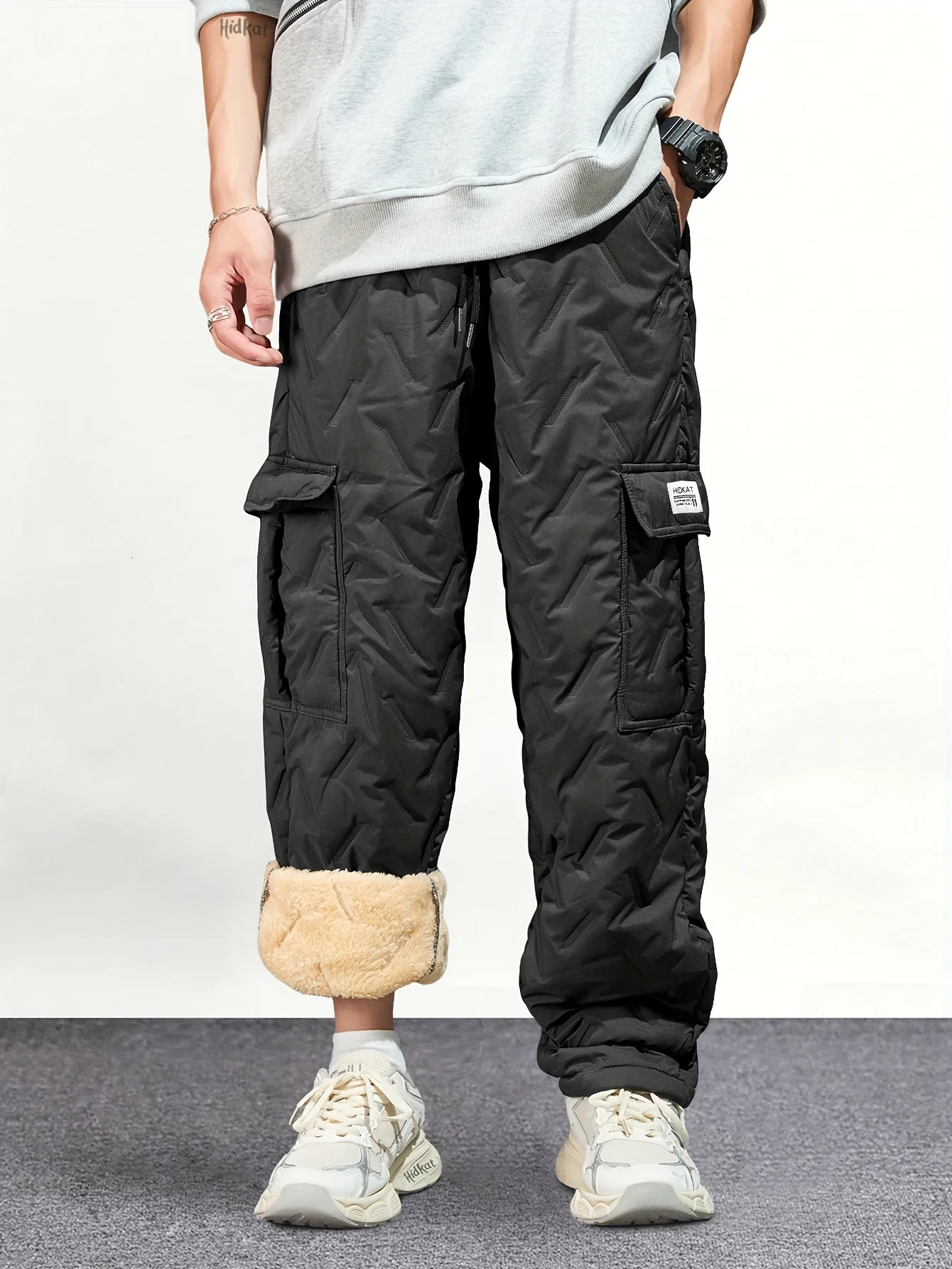Mens Winter Outdoor Warm Cargo Pants Fleece-Lined with Diamond Pattern Stitching Insulated for Cold Weather Thickened 251126